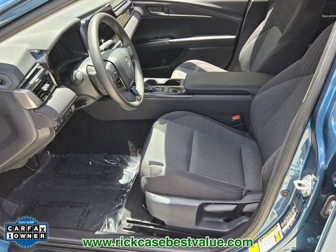 Used 2025 Toyota Camry LE FWD image 10
