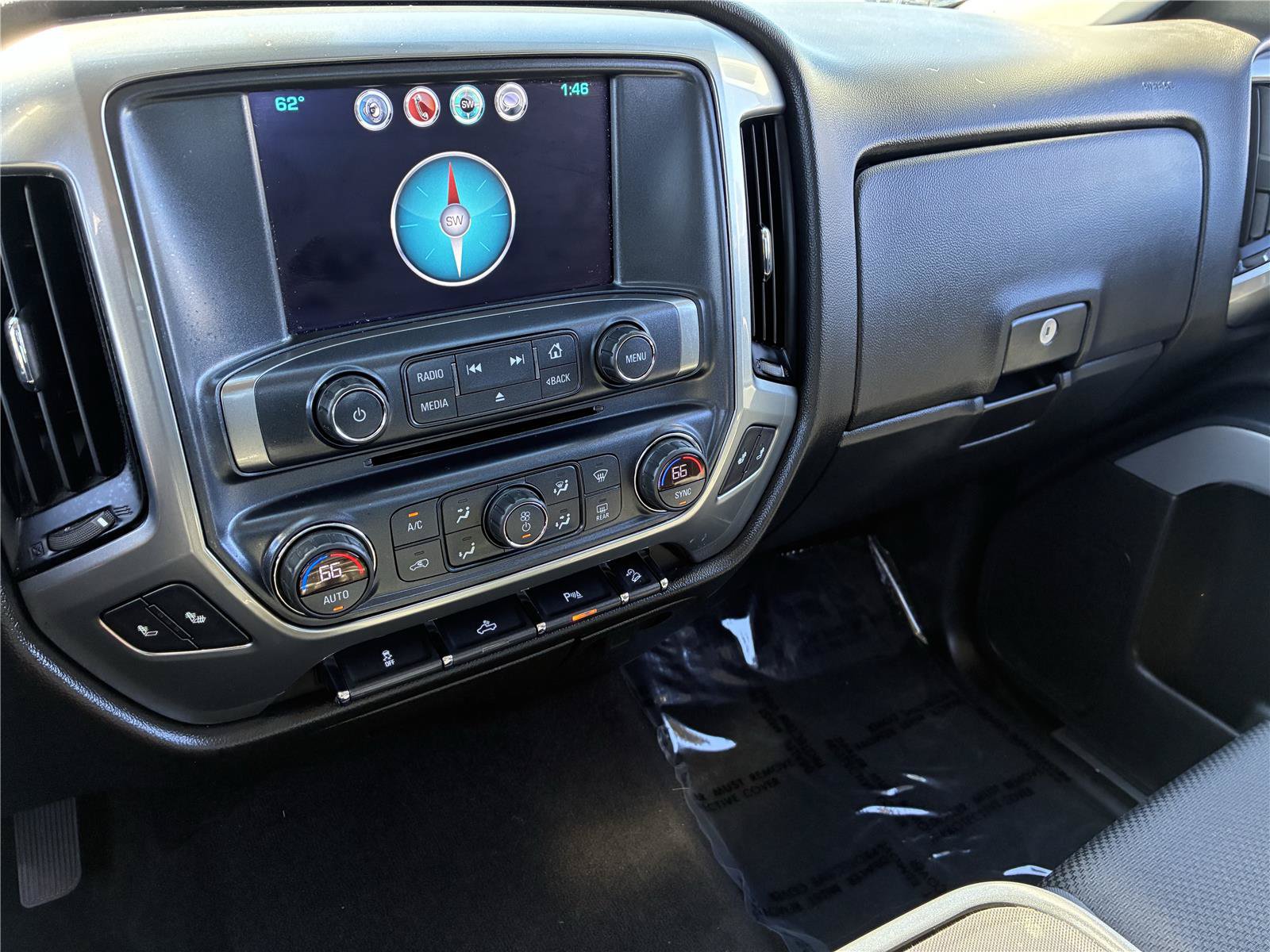 Used 2018 Chevrolet Silverado 1500 LT w/ Midnight Edition AWD/4WD image 28