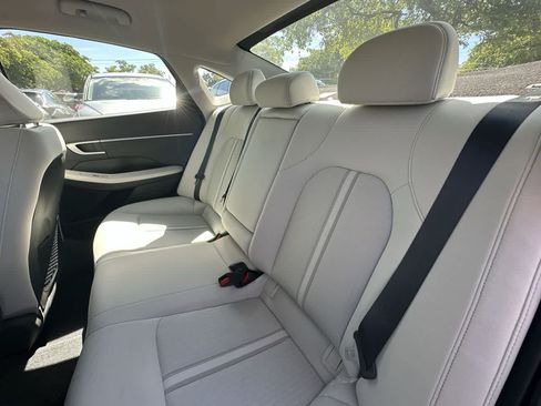 Used 2025 Hyundai Sonata SEL FWD image 22