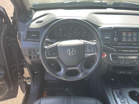 Used 2025 Honda Ridgeline TrailSport image 14
