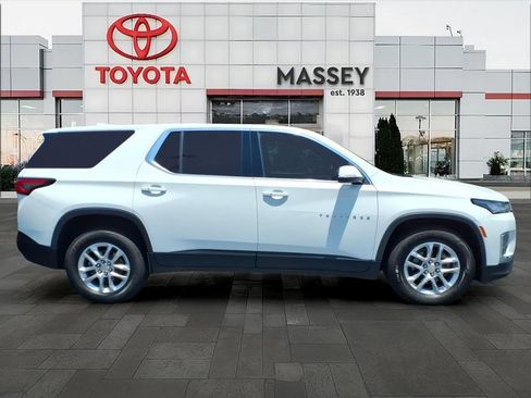 Used 2023 Chevrolet Traverse LS AWD/4WD image 2