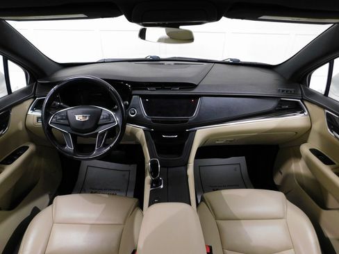 Used 2018 Cadillac XT5 AWD image 45