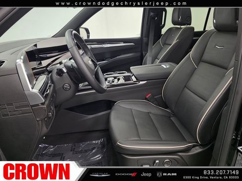 Used 2026 Cadillac Escalade Luxury AWD/4WD image 32