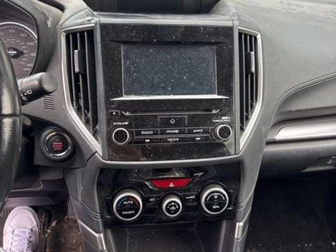 Used 2020 Subaru Forester Premium image 15