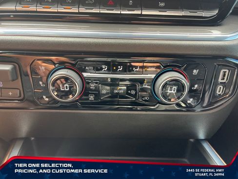 Used 2024 Chevrolet Silverado 1500 High Country w/ High Country Premium Package AWD/4WD image 24