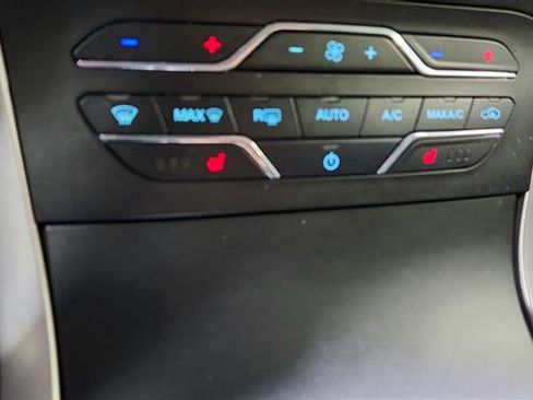 Used 2020 Ford Edge SEL w/ Convenience Package image 19