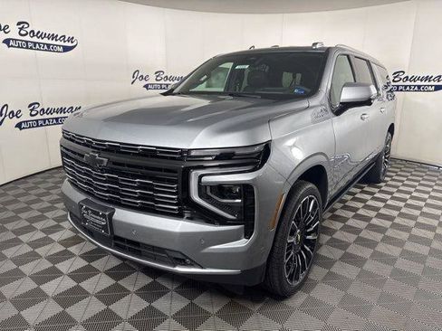 New 2026 Chevrolet Suburban High Country w/ LPO, Illumination Package image 2