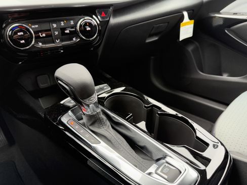 New 2026 Chevrolet Trax LT w/ Driver Confidence Package image 15