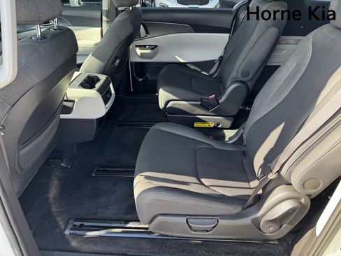 Certified 2024 Kia Carnival LX image 12