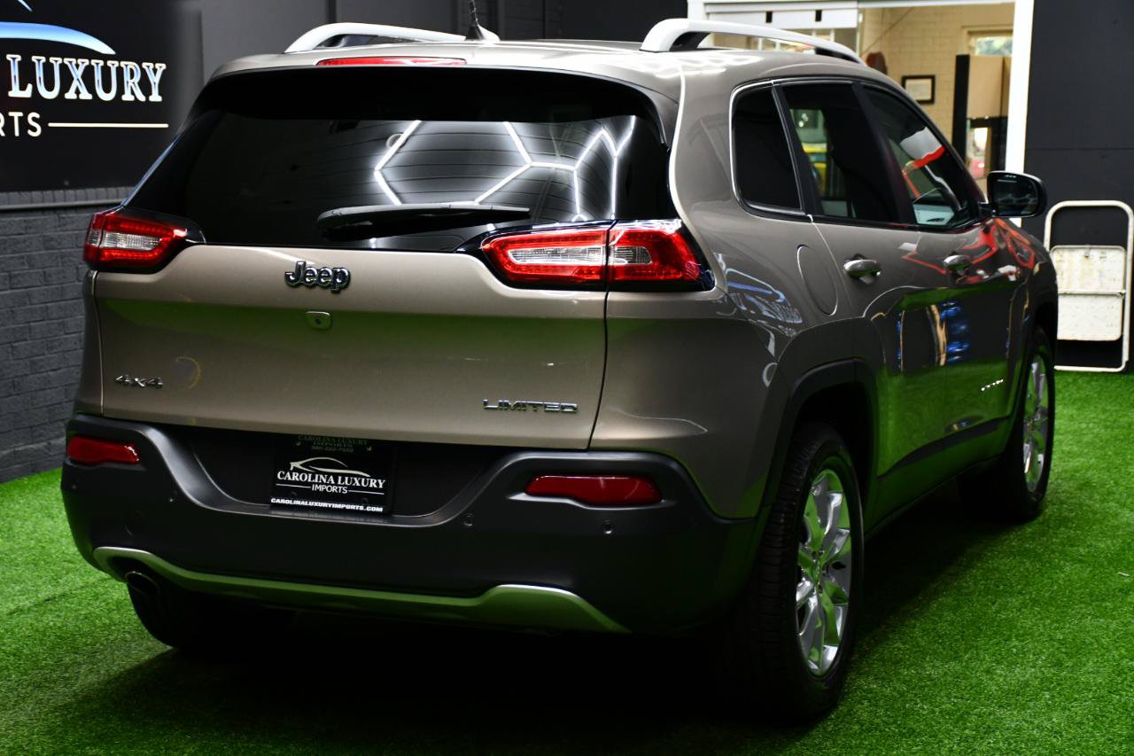 Used 2016 Jeep Cherokee Limited AWD/4WD image 8