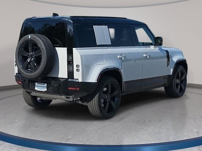 New 2026 Land Rover Defender 110 X-Dynamic SE AWD/4WD image 5