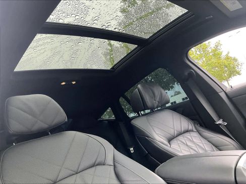 Used 2024 BMW X6 xDrive40i w/ Premium Package image 22