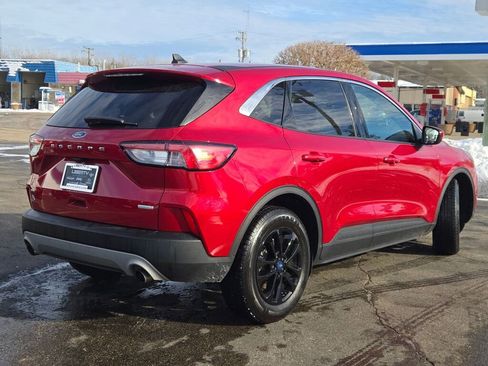 Used 2020 Ford Escape SE image 10