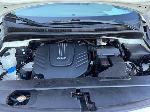 Used 2016 Kia Sedona SX Limited image 21