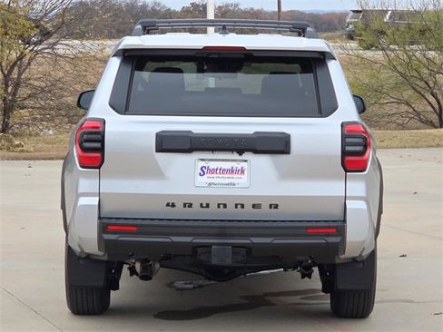 New 2025 Toyota 4Runner SR5 image 7