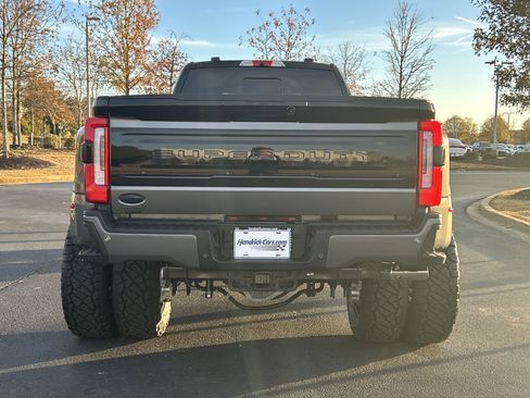 Used 2025 Ford F450 Platinum image 8