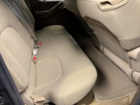 Used 2005 Nissan Frontier LE w/ (H03) Rockford Fosgate Pkg image 14