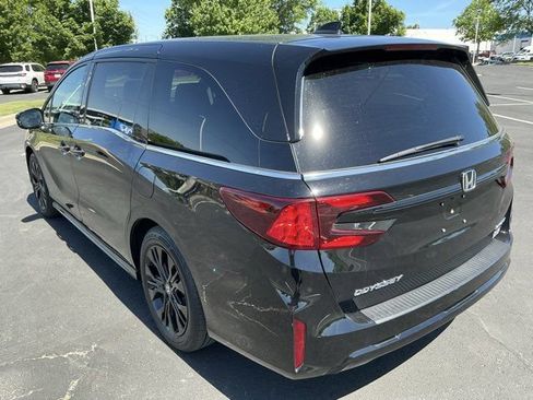 Used 2025 Honda Odyssey Sport-L image 8