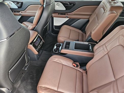 New 2026 Lincoln Aviator Reserve image 28