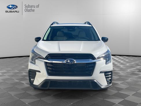 New 2025 Subaru Ascent Limited image 8