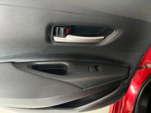 Used 2021 Toyota Corolla LE FWD image 52