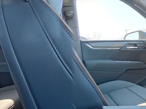 New 2026 GMC Acadia AT4 w/ Super Cruise Package image 30