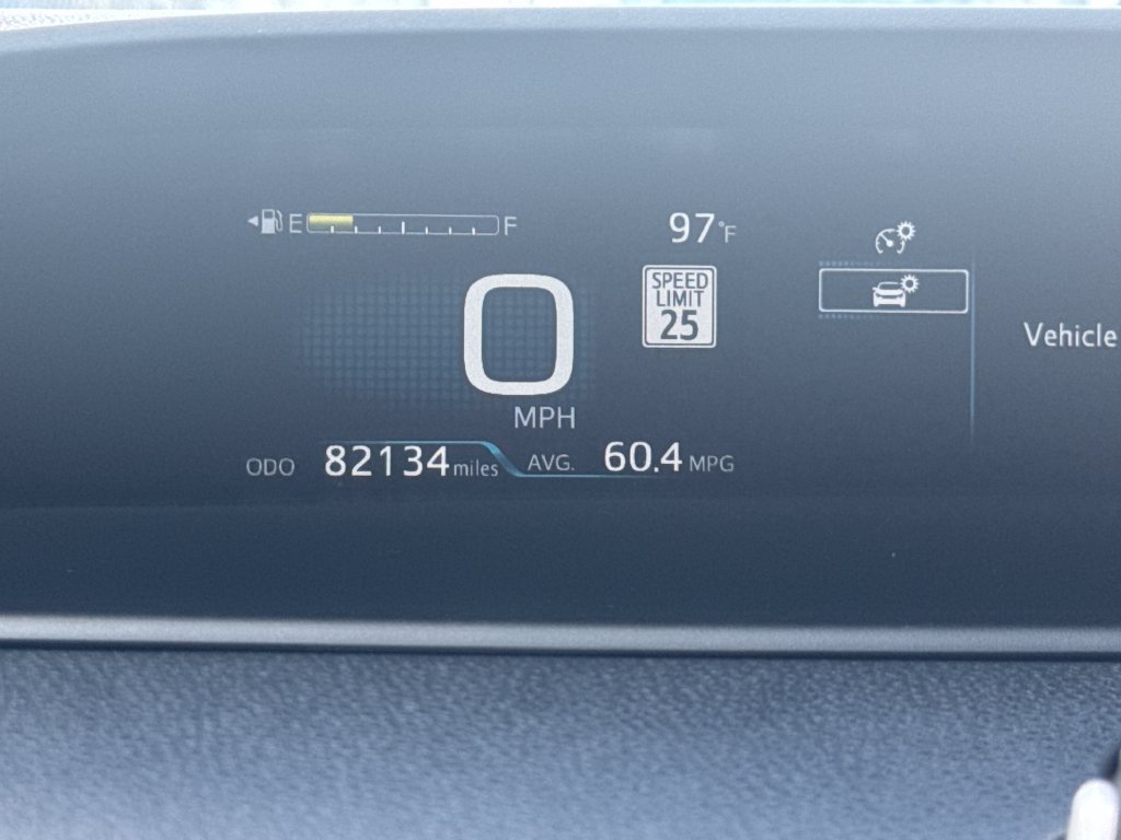 Used 2022 Toyota Prius Prime LE FWD image 30