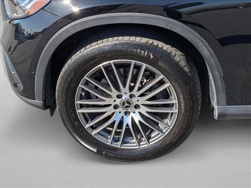 Used 2024 Mercedes-Benz GLC 300 GLC 300 image 23