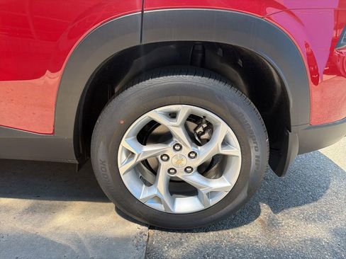 New 2026 Chevrolet Trax LS w/ LS Convenience Package FWD image 26