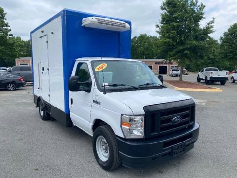 Used 2023 Ford E-350 and Econoline 350 Super Duty w/ Power Windows & Locks Group RWD image 8