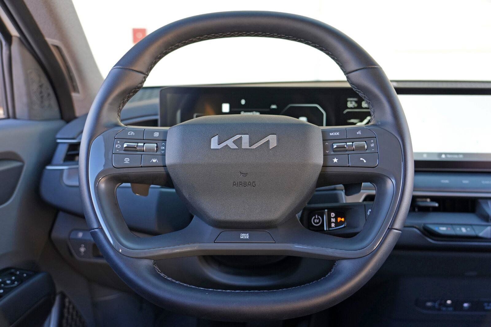 Used 2024 Kia EV9 Light Long Range RWD image 20