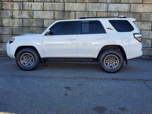 Used 2020 Toyota 4Runner TRD Off-Road Premium image 2