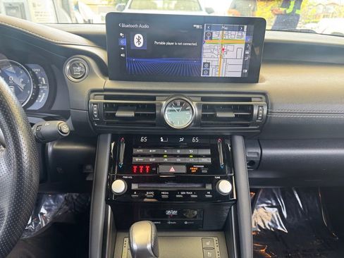 Used 2023 Lexus IS 500 image 9