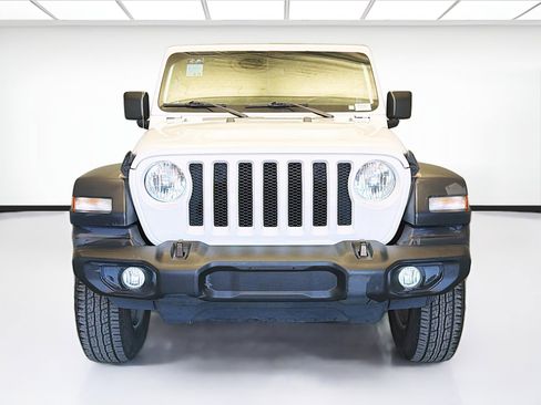 Used 2020 Jeep Wrangler Unlimited Sport S image 2