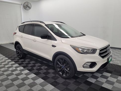 Used 2019 Ford Escape SE FWD image 11