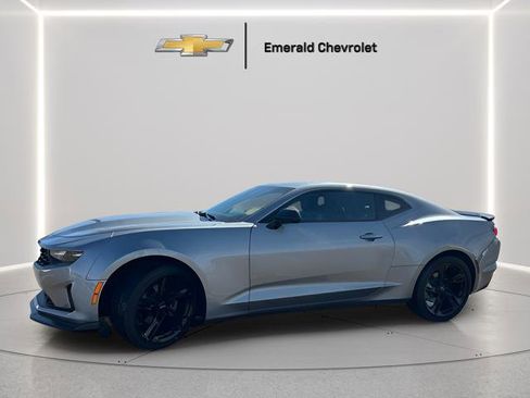 Used 2023 Chevrolet Camaro LT image 3