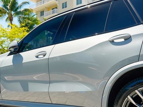 Used 2024 BMW X5 sDrive40i w/ M Sport Package RWD image 19