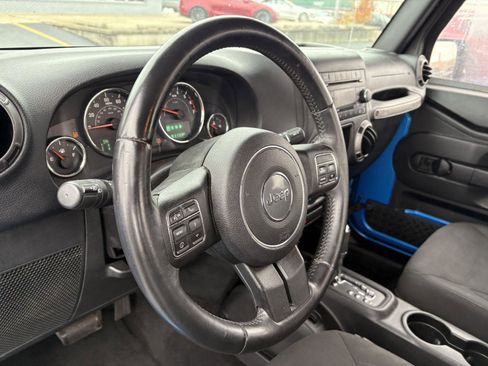 Used 2016 Jeep Wrangler Sport w/ Connectivity Group image 5