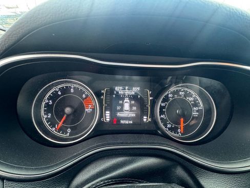 Used 2020 Jeep Cherokee Latitude Plus image 13