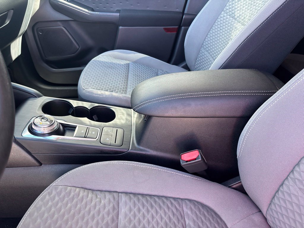 Used 2020 Ford Escape SE FWD image 18