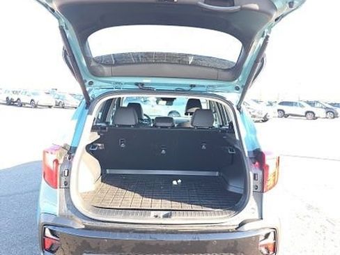 Used 2025 Kia Seltos EX w/ EX Sunroof Package image 6