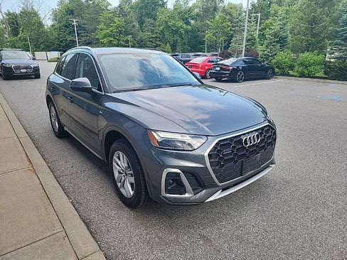 Used 2023 Audi Q5 2.0T Premium w/ Convenience Package AWD/4WD image 16