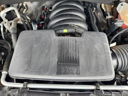 Used 2025 Chevrolet Silverado 1500 LT AWD/4WD image 30