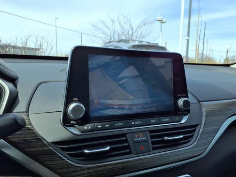 Used 2020 Nissan Altima 2.5 SL FWD image 15