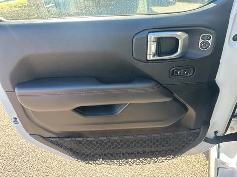 Used 2020 Jeep Wrangler Unlimited Rubicon w/ Dual Top Group image 18