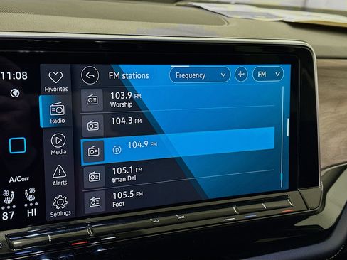 Used 2024 Volkswagen Atlas SE image 21