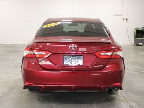 Used 2018 Toyota Camry SE FWD image 7