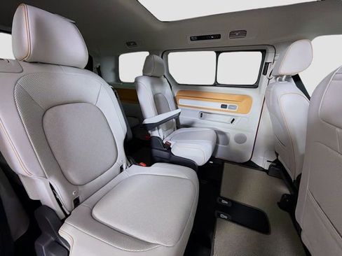 New 2025 Volkswagen ID. Buzz 1st Edition image 28