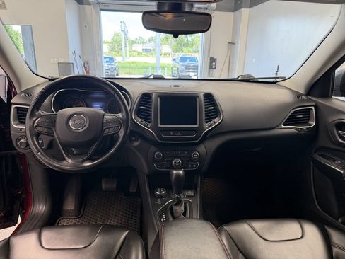 Used 2020 Jeep Cherokee Trailhawk w/ Cold Weather Group AWD/4WD image 10