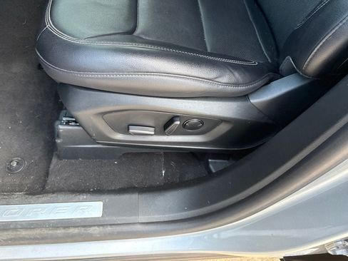 Used 2023 Ford Explorer Limited RWD image 14